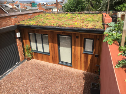 Sedum green roof with Aluminium edging